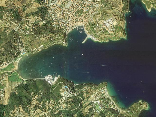 Istanza di concessione demaniale marittima nel porto di Porto Azzurro 